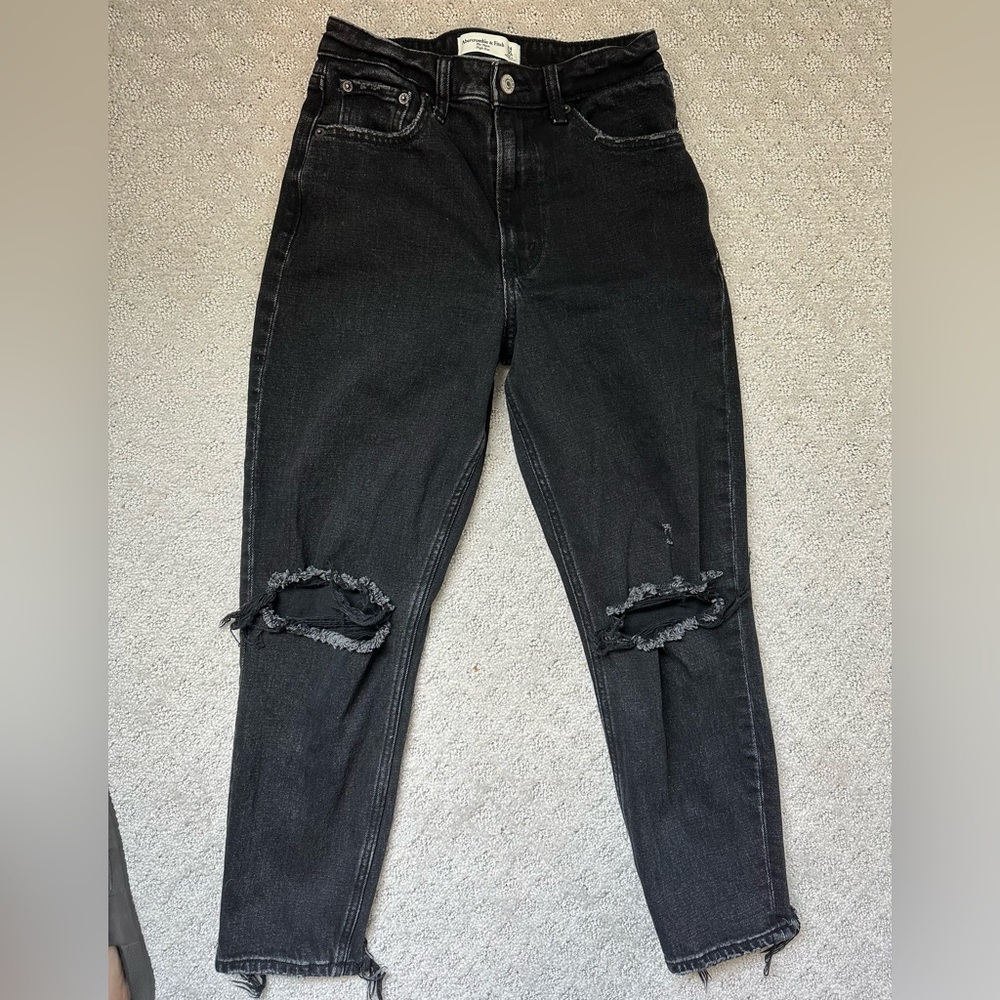 Abercrombie & Fitch Mom Jeans
